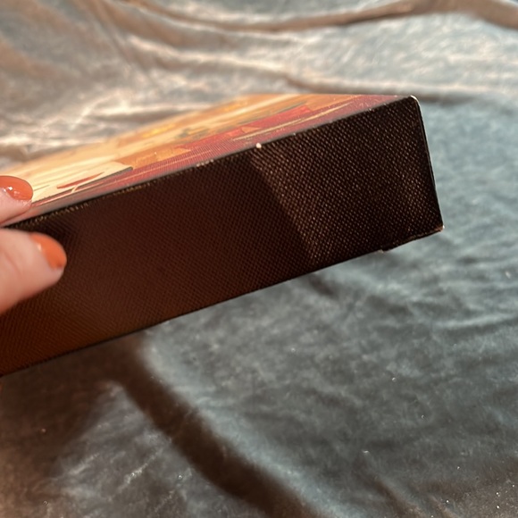 Home is in the kitchen canvas - Picture 2 of 3